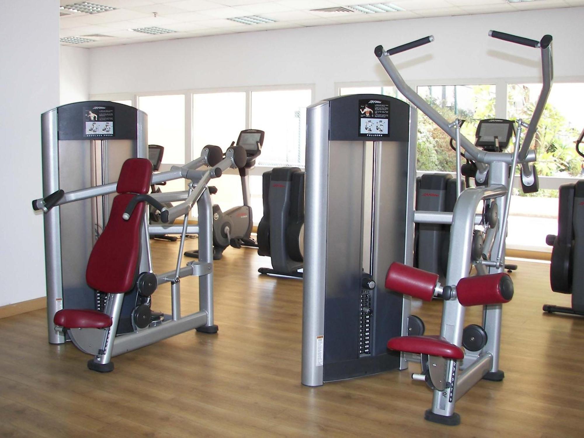 الغردقة أجنحة والشقق المفروشة من قبل ماريوت المظهر الخارجي الصورة Modern gym equipment